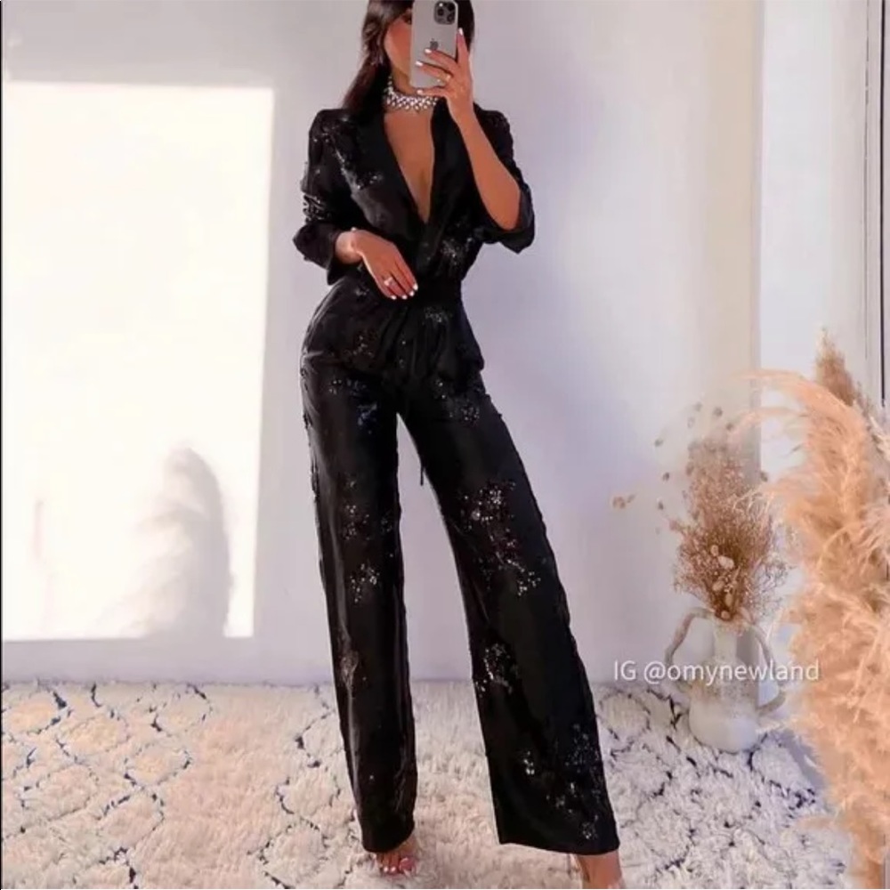 NWT_ZARA FW21 WOMAN SEQUINNED EMBROIDERED SET OF TOP+PANT_XS